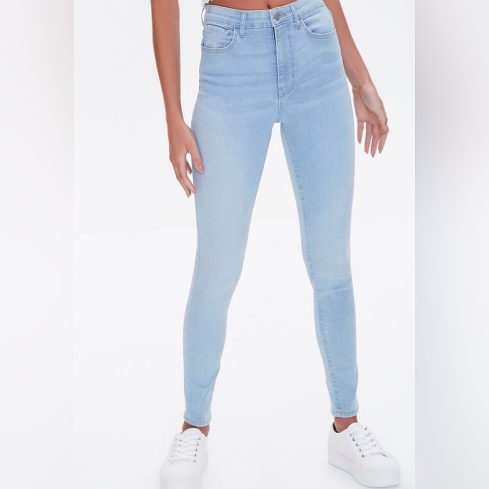 Forever 21 Women’s High rise Skinny Jeans in Light Blue